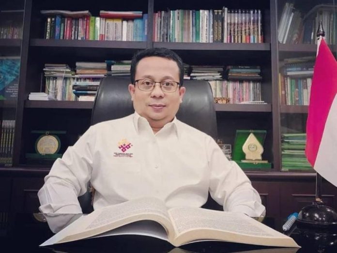 Kemenag Buka Suara Sikapi Viralnya Video Mesum Oknum Guru dan Direktur Guru dan Tenaga Kependidikan (GTK) Madrasah Thobib Al Asyhar menyesalkan kejadian ini.
