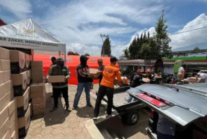 Waspada Gempa Susulan! Pemkab Bandung Minta Warga Pastikan Struktur Bangunan Aman Pemerintah Kabupaten atau Pemkab Bandung melalui Badan Penanggulangan Bencana Daerah (BPBD) mendapatkan informasi terkini pada Sabtu (28/9/2024) September 2024, total gempa bumi susulan terjadi hingga 39 kali.