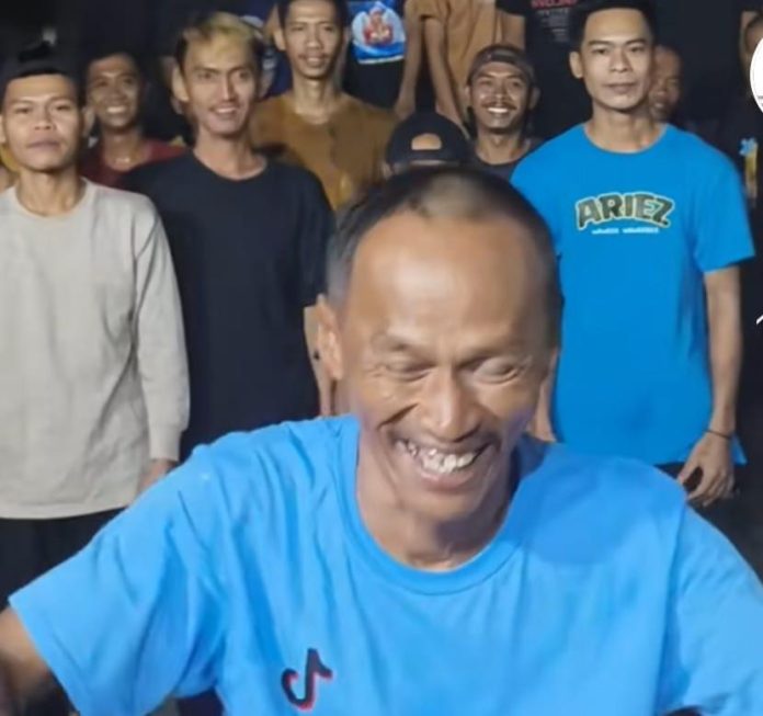 Polisi Resmi Tetapkan Gunawan Sadbor Tersangka Promosi Judi Polisi tangkap Gunawan Sadbor atas dugaan promosi situs judi daring.