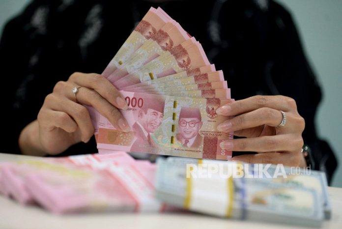 Hari Ini, Rupiah Tembus Rp 16.600