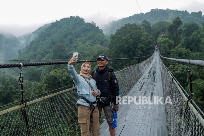 Pemerintah Minta Pemda Genjot Pariwisata sebagai Sumber Pertumbuhan Ekonomi