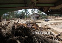BNPB Laporkan Bencana Banjir dan Cuaca Ekstrem Juga Melanda Jabar, NTT, dan Sulsel